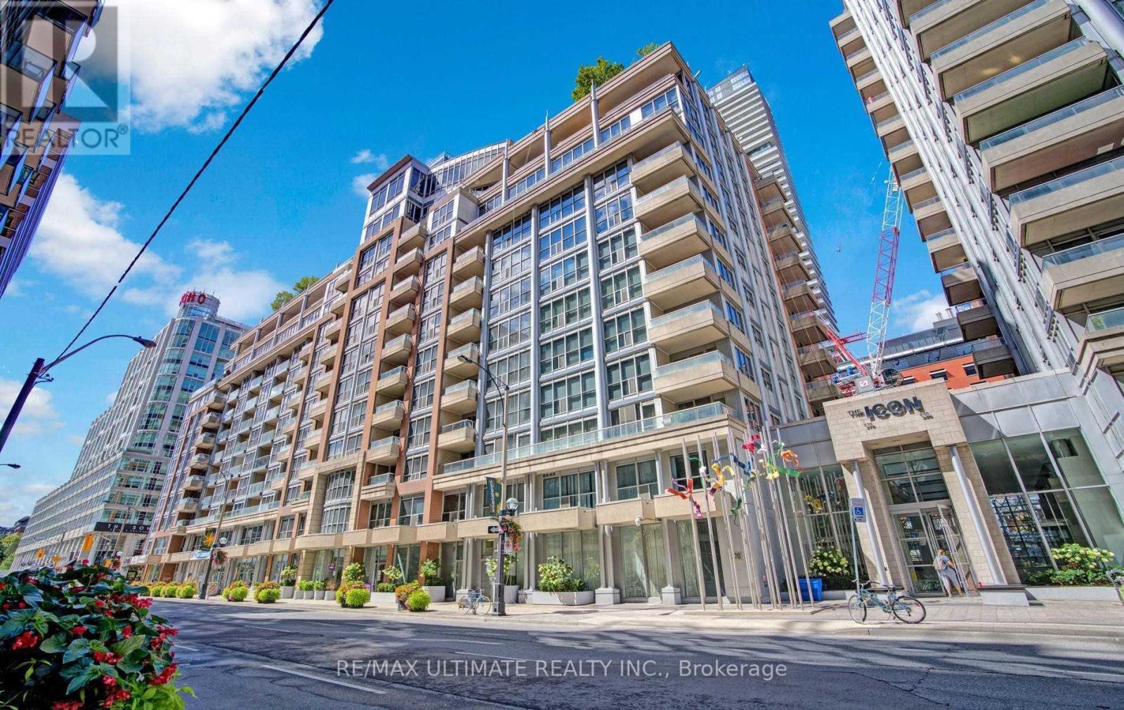 #1117 -270 WELLINGTON ST W, #1117