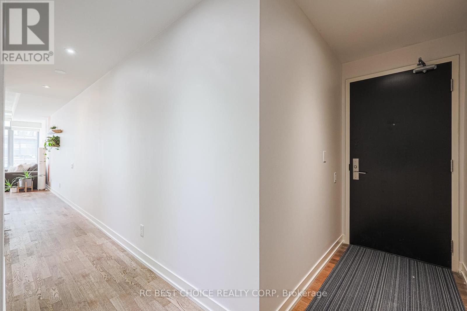 #410 -650 KING ST W, #410