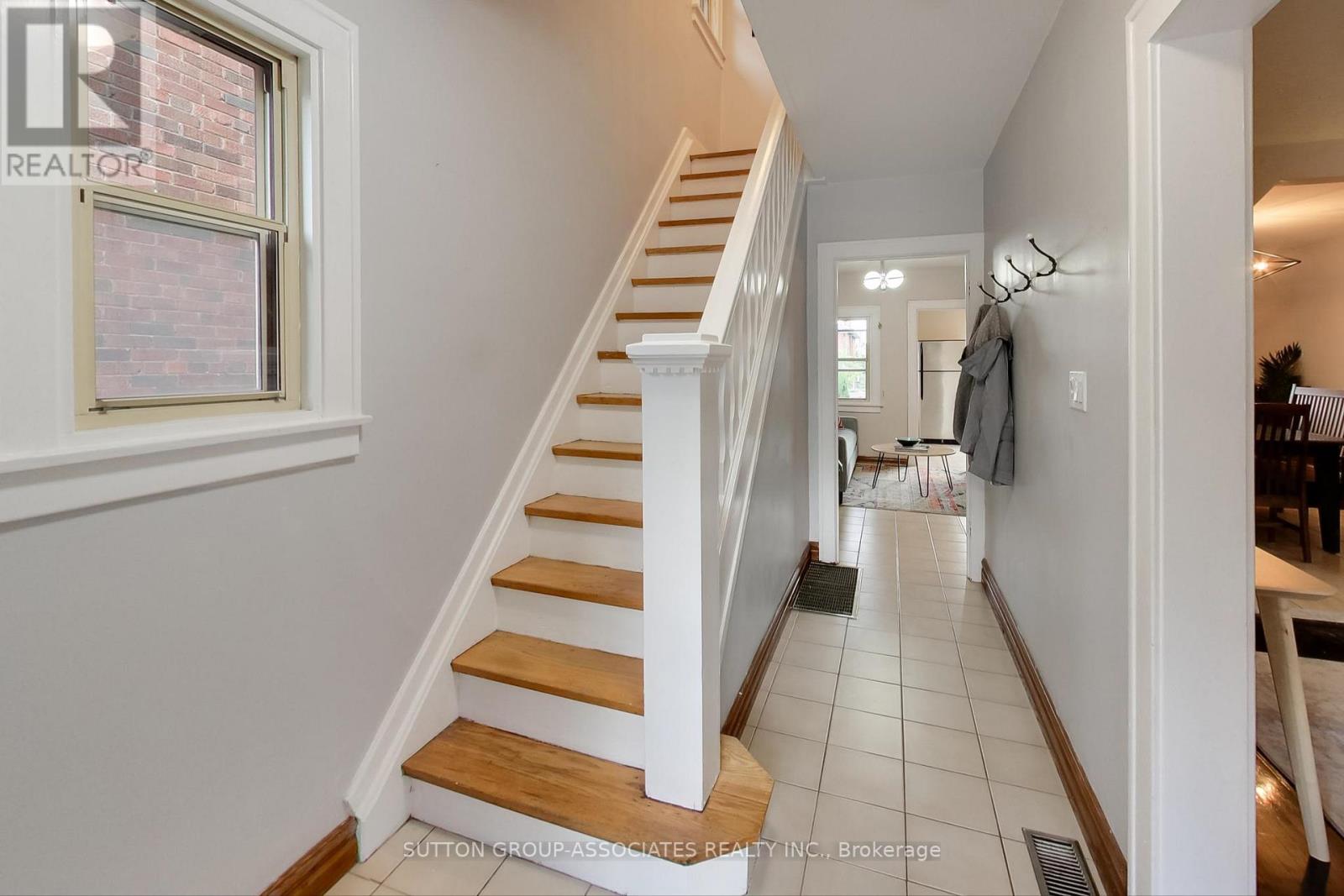 70 WINNETT AVE