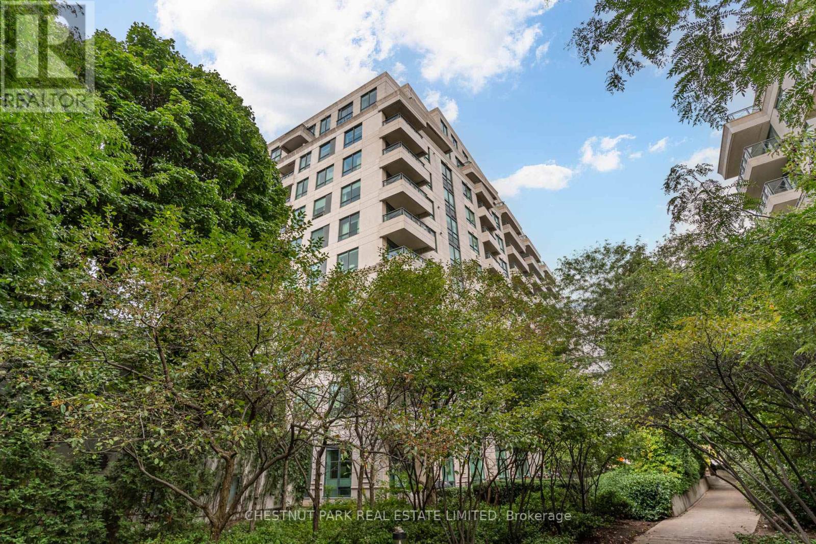 #701 -25 SCRIVENER SQ, #701