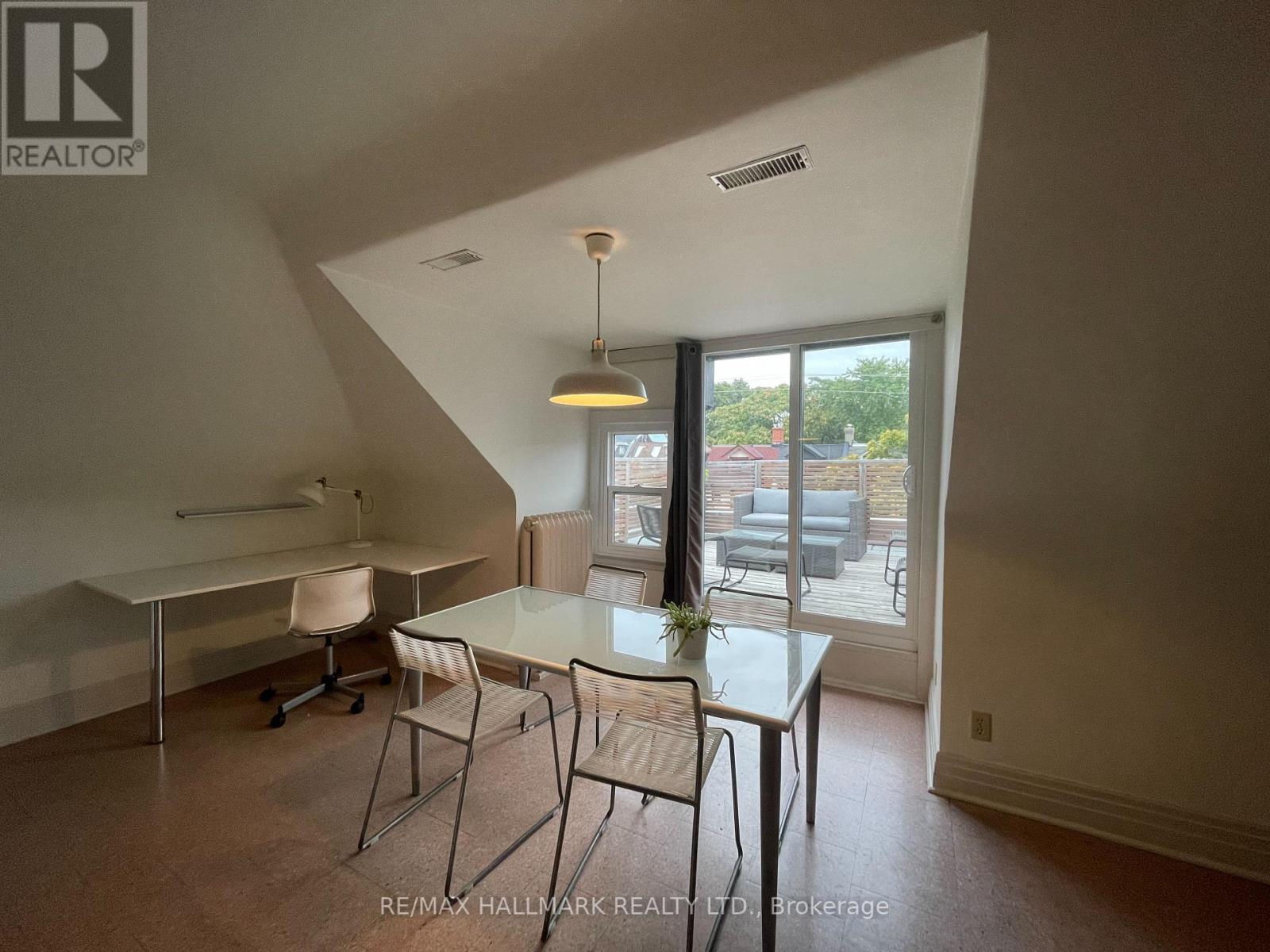 #3RD FLR -898 BATHURST ST, #3rd Flr