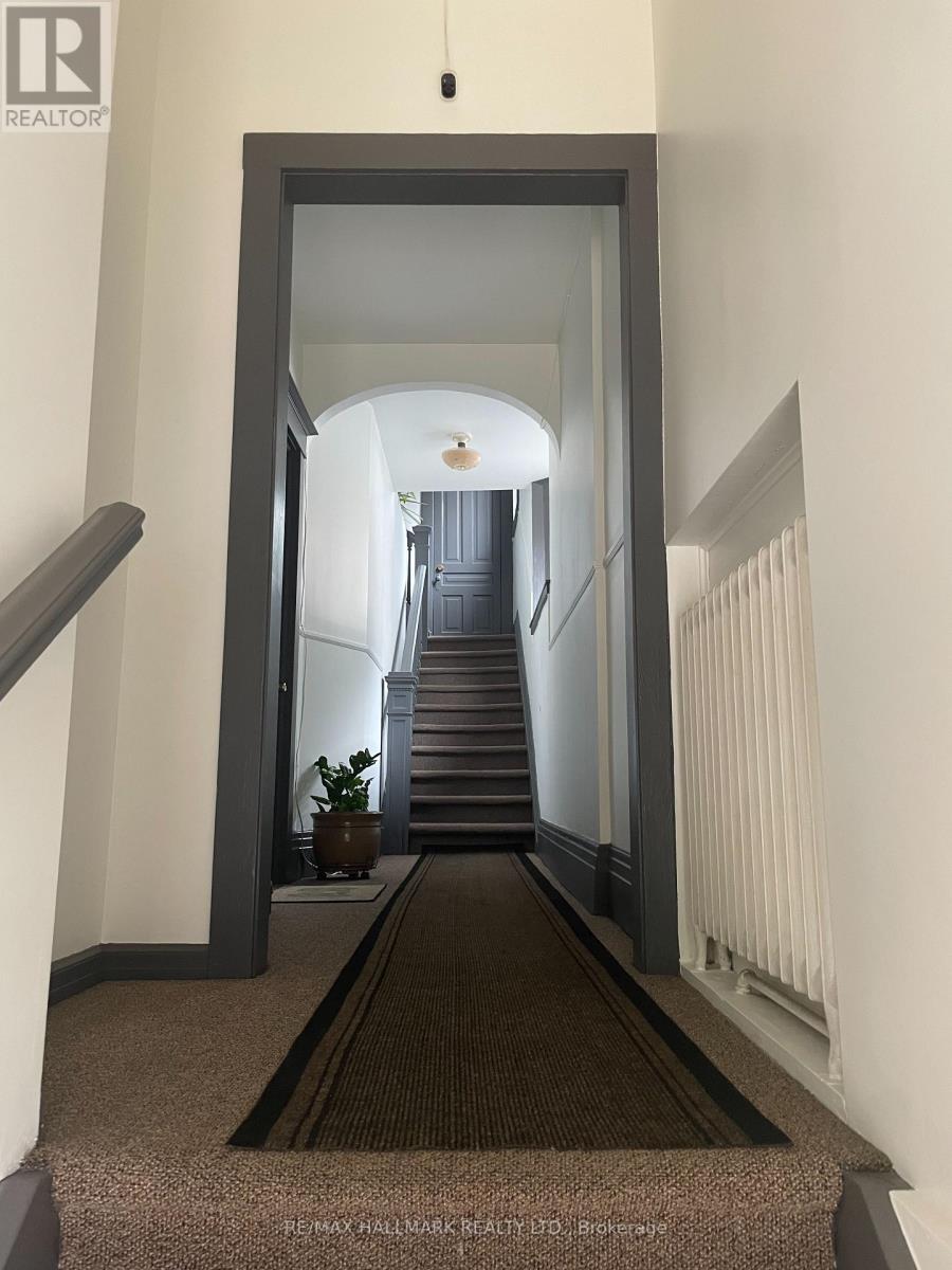 #3RD FLR -898 BATHURST ST, #3rd Flr