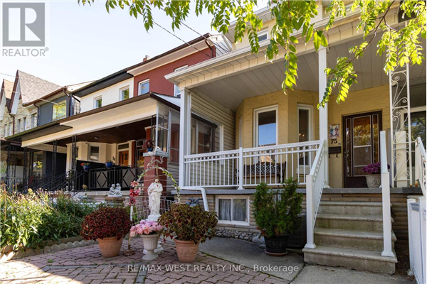 75 MONTROSE AVE, Toronto