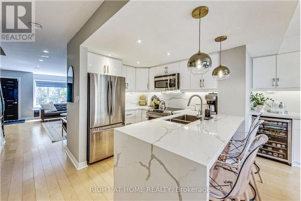#TH 36 -208 NIAGARA ST, Toronto