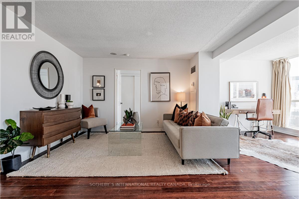 #2214 -24 WELLESLEY ST W, Toronto