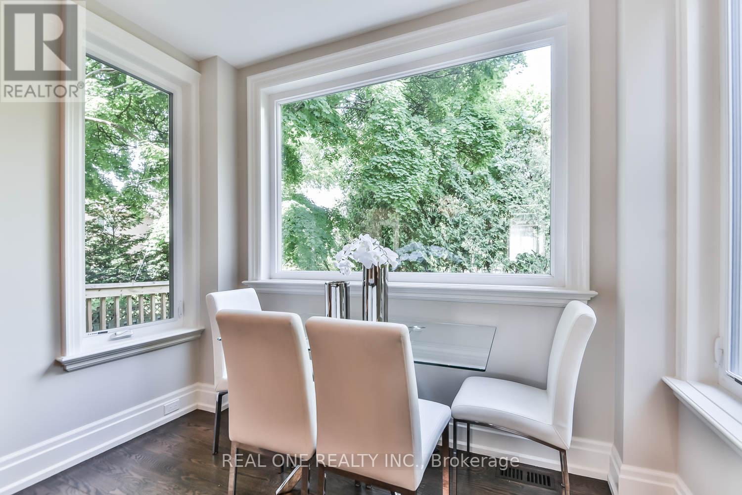 358 WILLOWDALE AVE