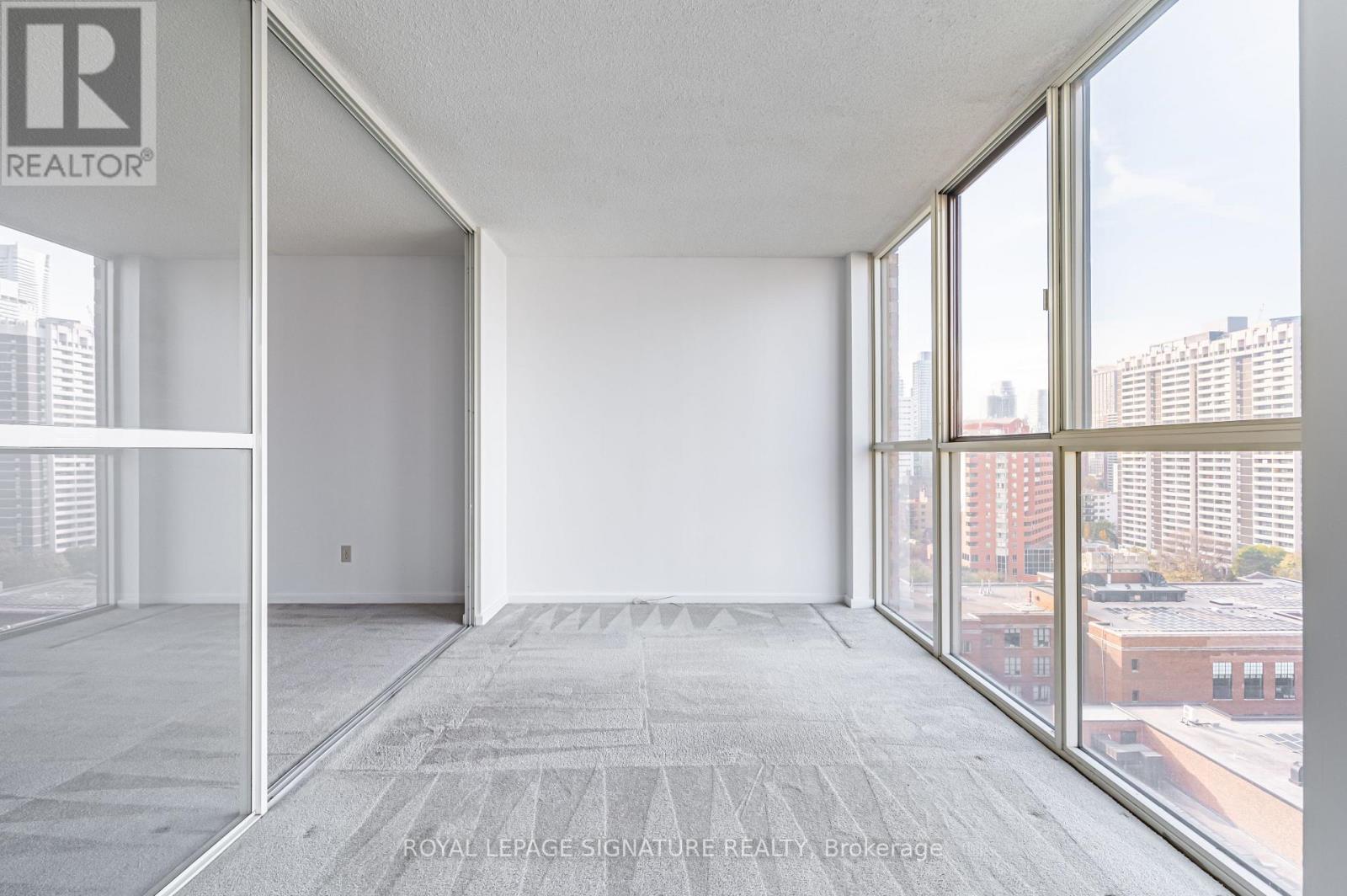 #1805 -15 MAITLAND PL, #1805