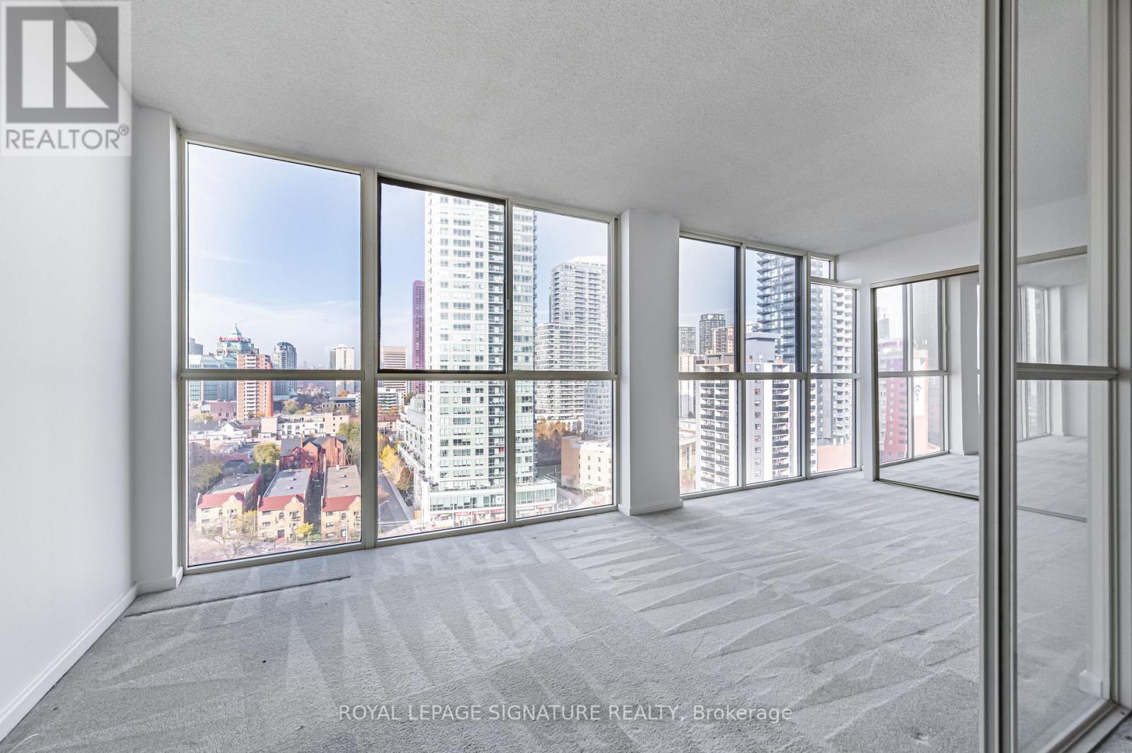 #1805 -15 MAITLAND PL, #1805
