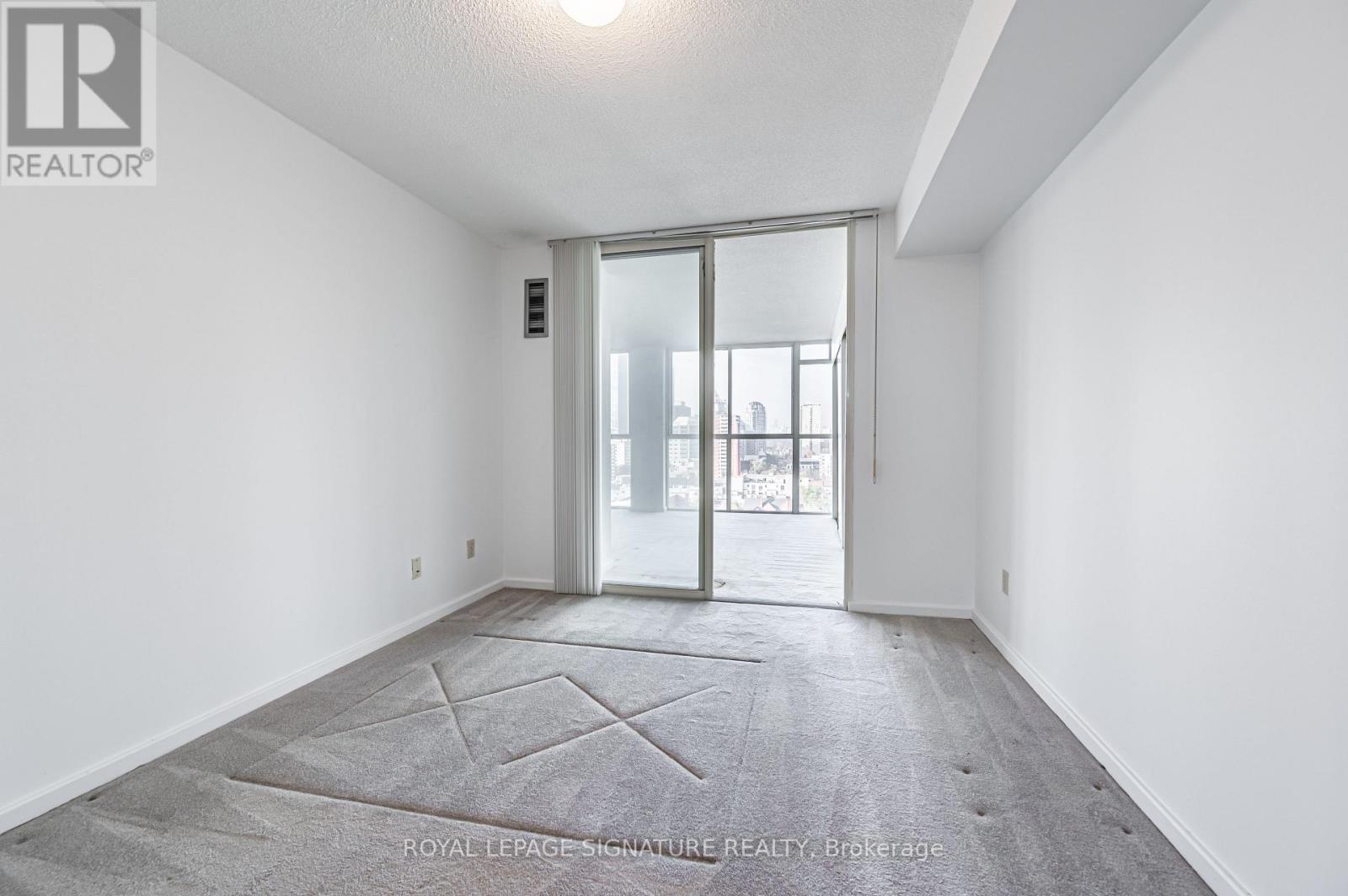 #1805 -15 MAITLAND PL, #1805