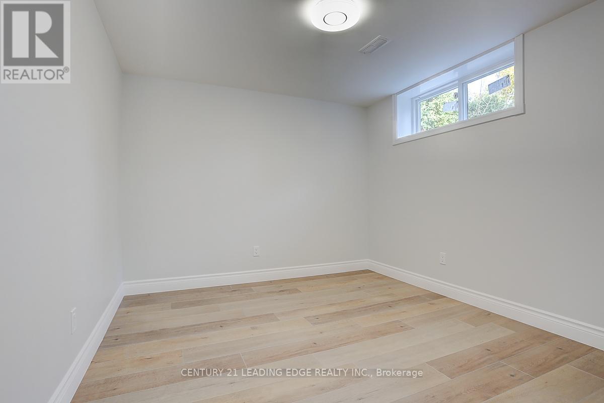 54 CAMWOOD CRES