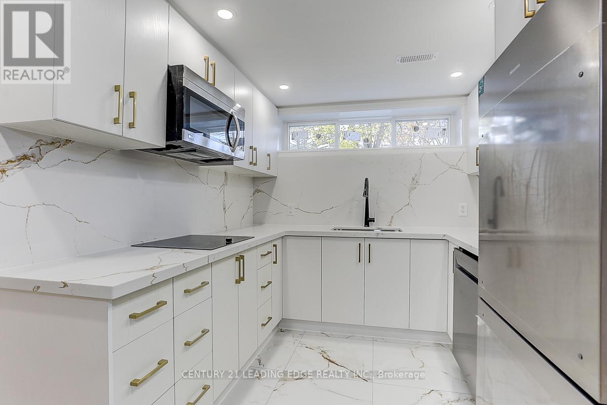 54 CAMWOOD CRES