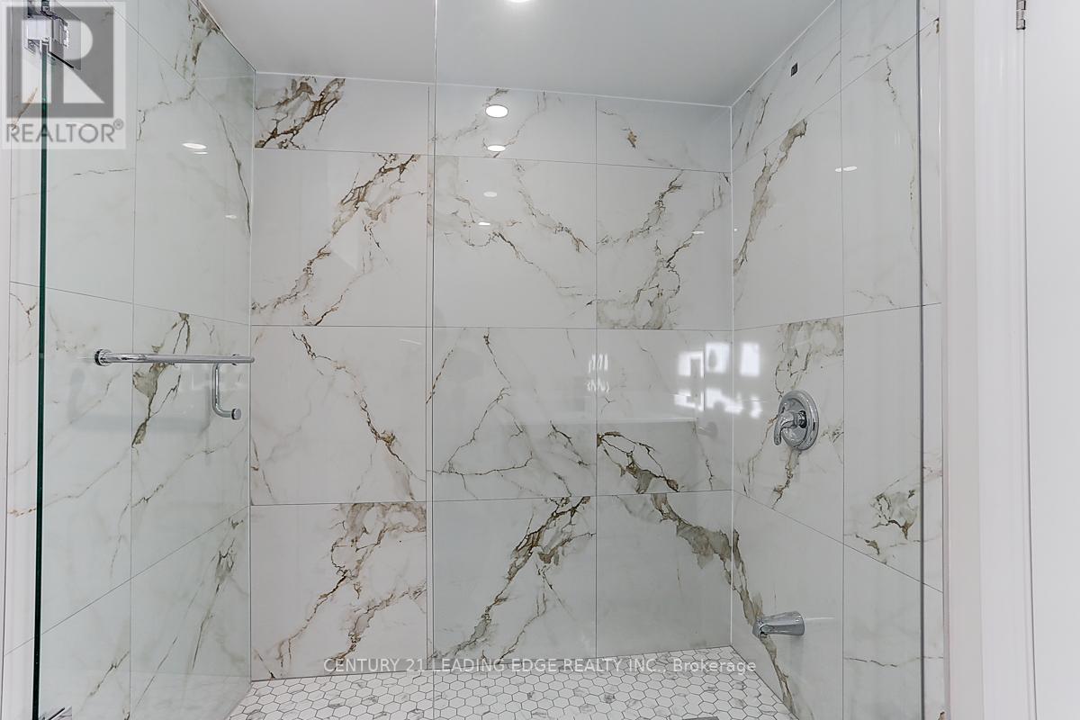 54 CAMWOOD CRES