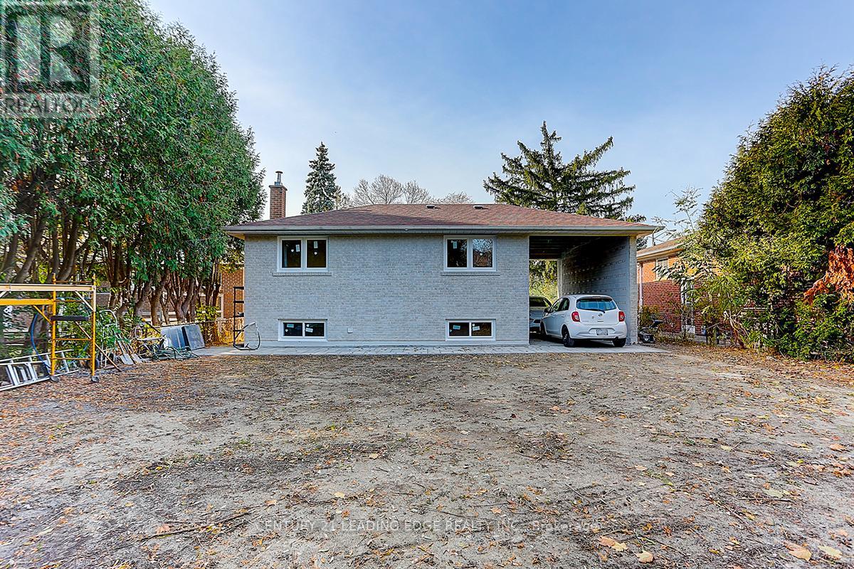 54 CAMWOOD CRES