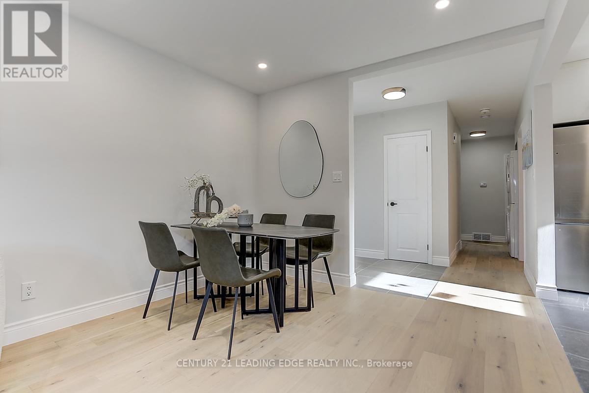 54 CAMWOOD CRES