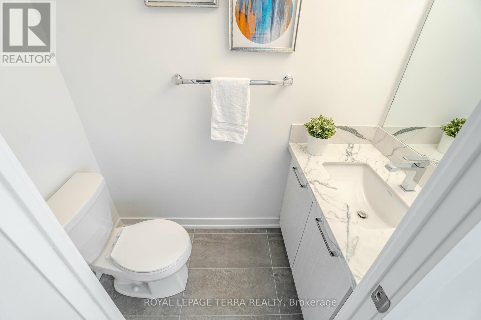 #28 -871 SHEPPARD AVE W, #28