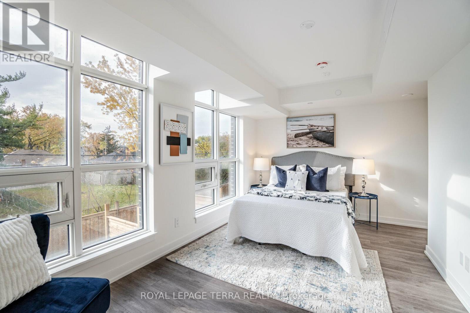 #28 -871 SHEPPARD AVE W, #28