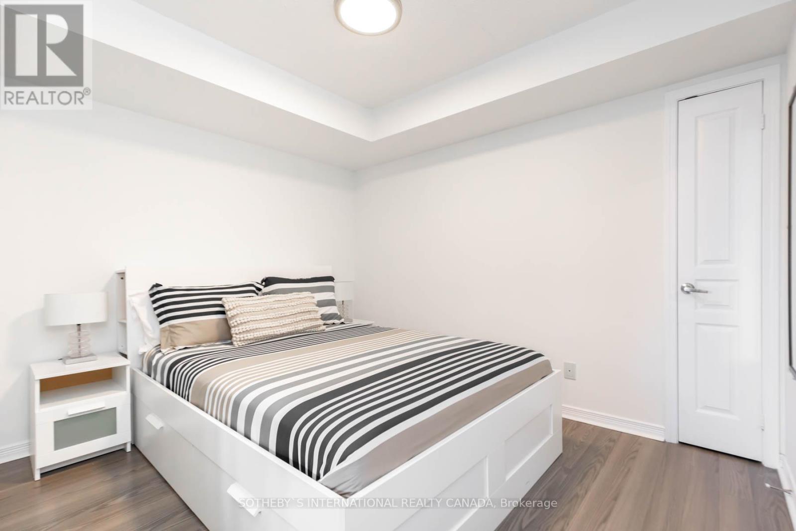 #414 -352 FRONT ST W, #414