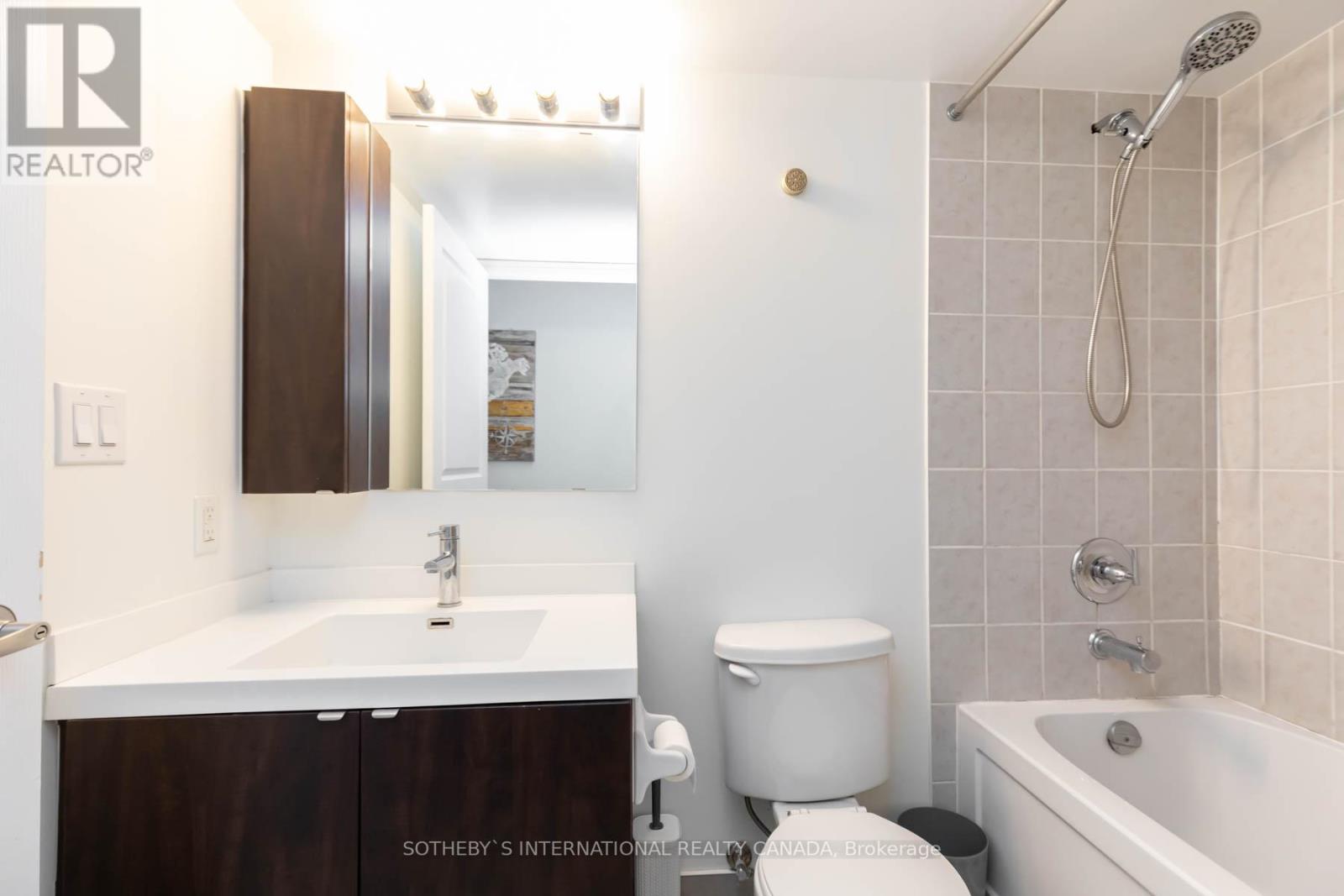 #414 -352 FRONT ST W, #414