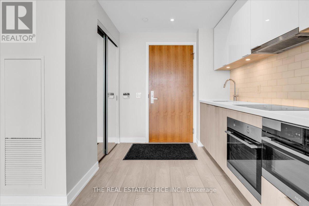 #2310 -15 QUEENS QUAY E, #2310