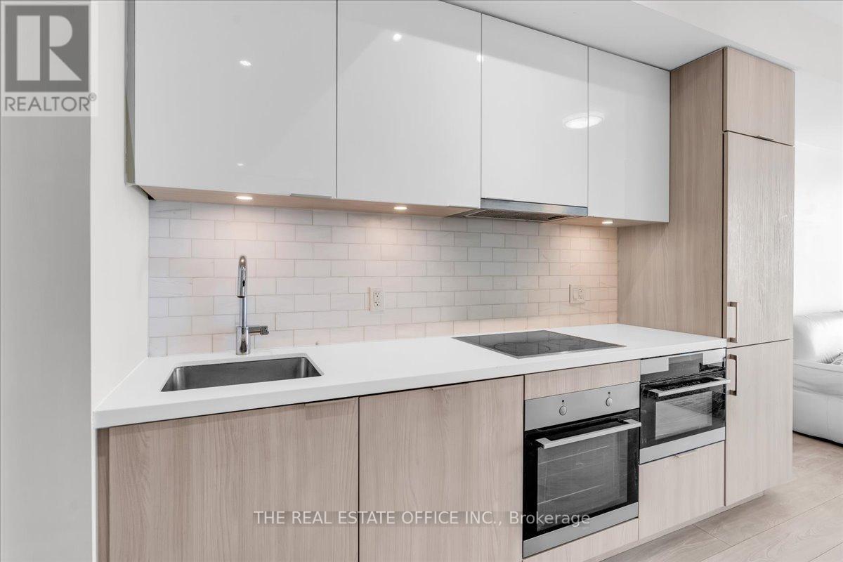 #2310 -15 QUEENS QUAY E, #2310