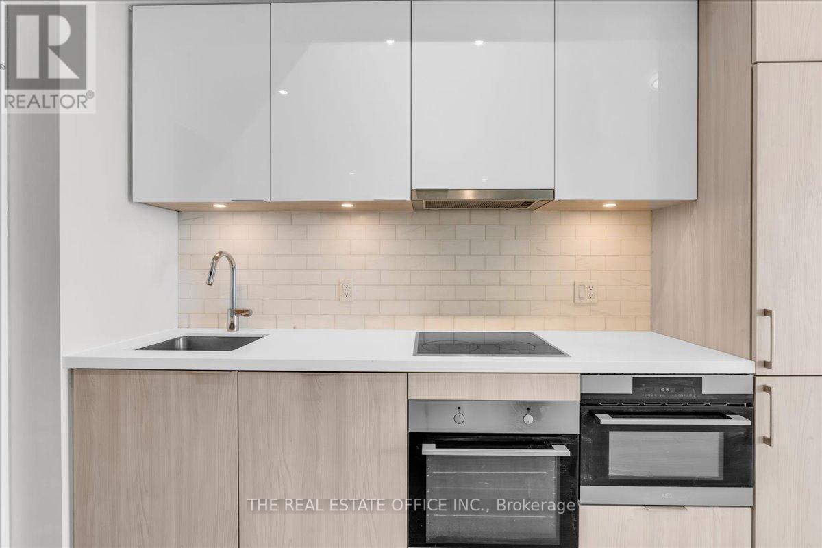 #2310 -15 QUEENS QUAY E, #2310