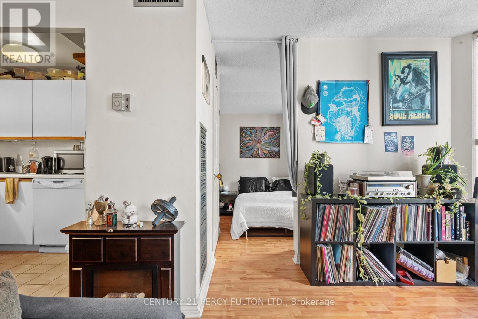 #2101 -55 CENTRE AVE, #2101