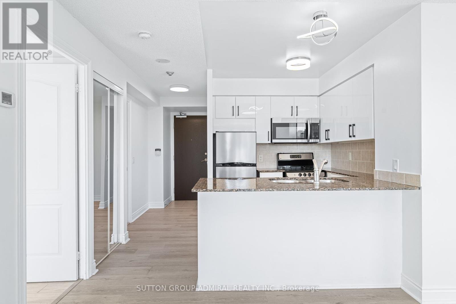 #409 -1103 LESLIE ST, #409