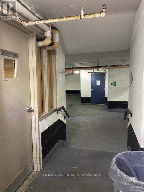#445 -250 WELLINGTON ST W, #445