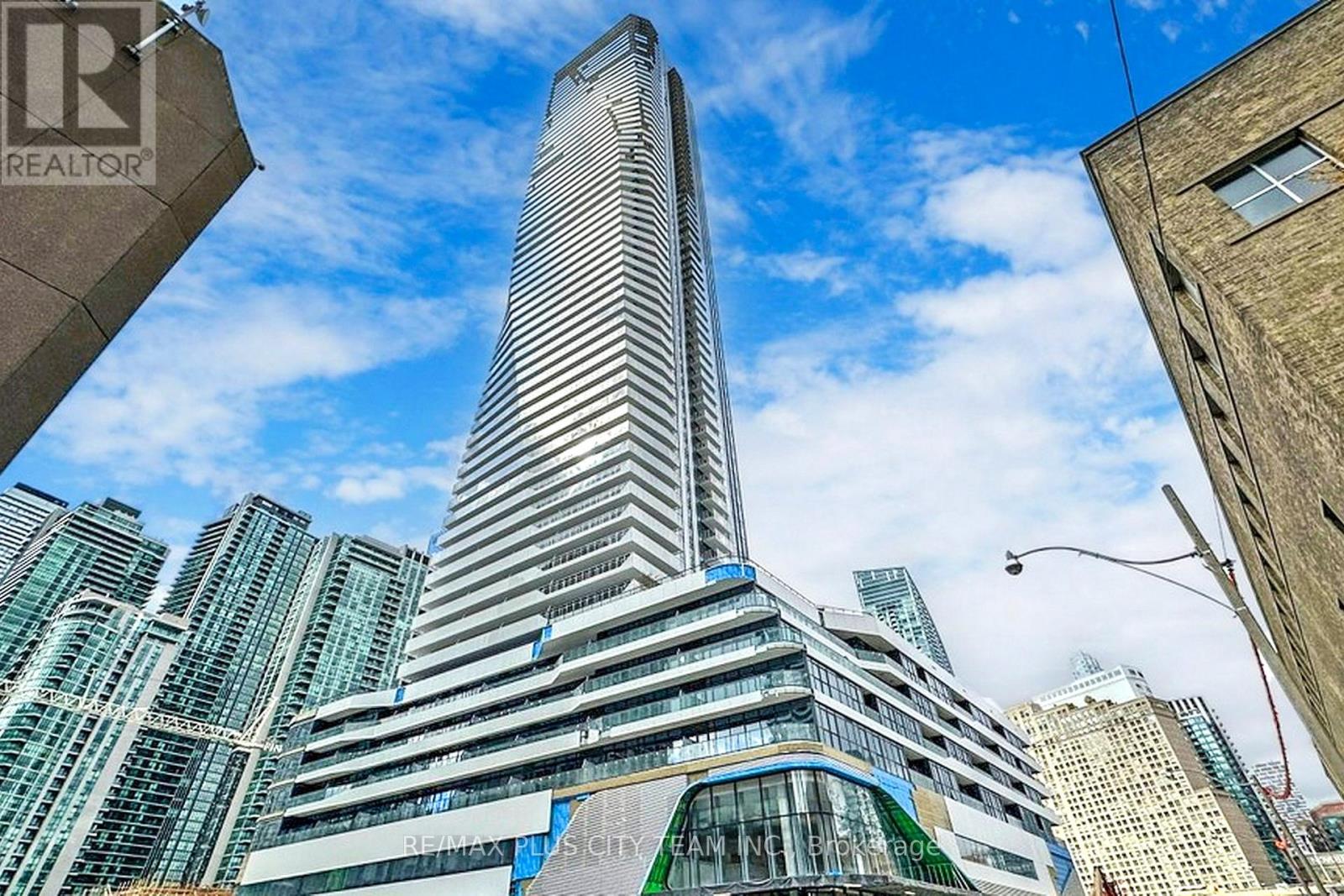 #4003 -28 FREELAND ST, #4003