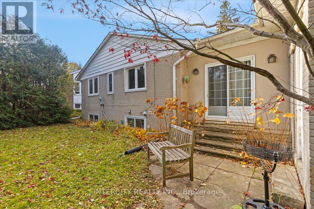 82 NORDEN CRES
