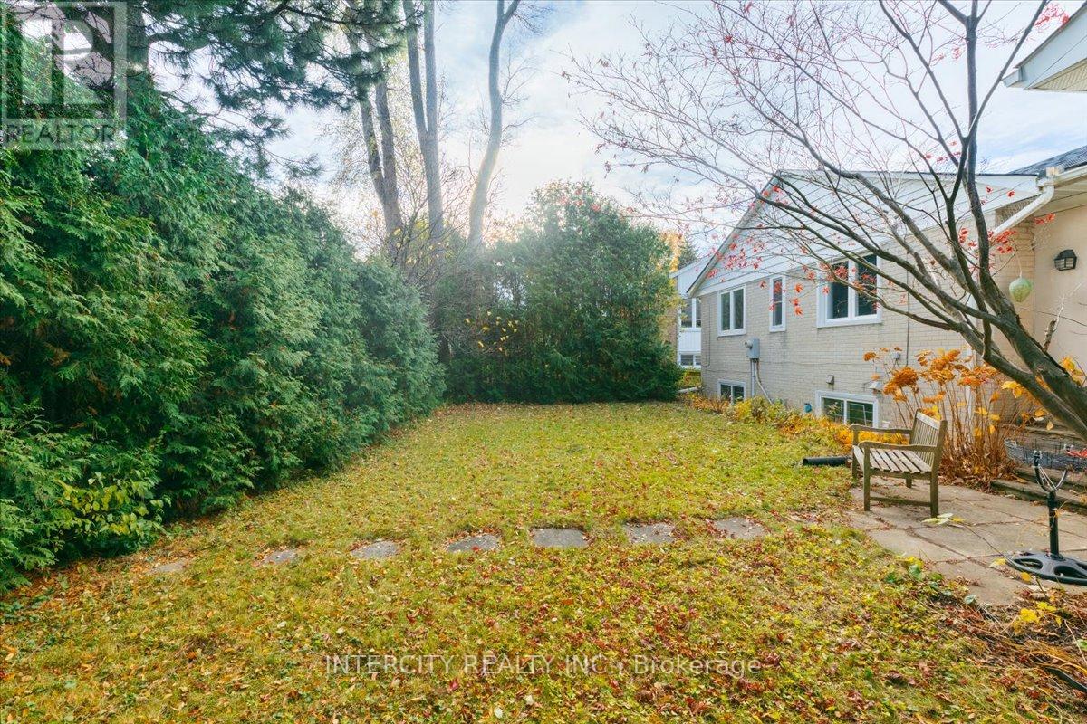 82 NORDEN CRES
