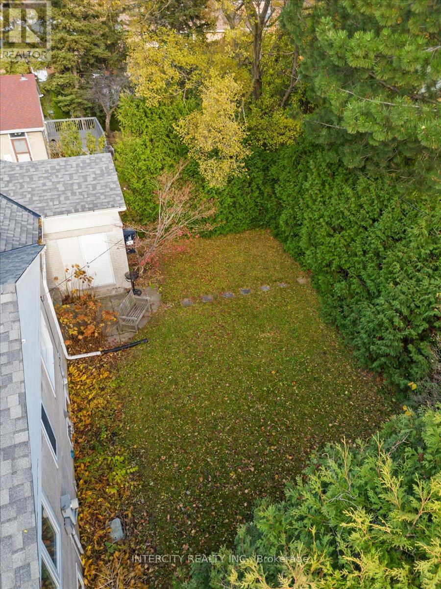 82 NORDEN CRES