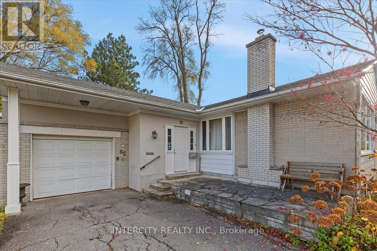 82 NORDEN CRES