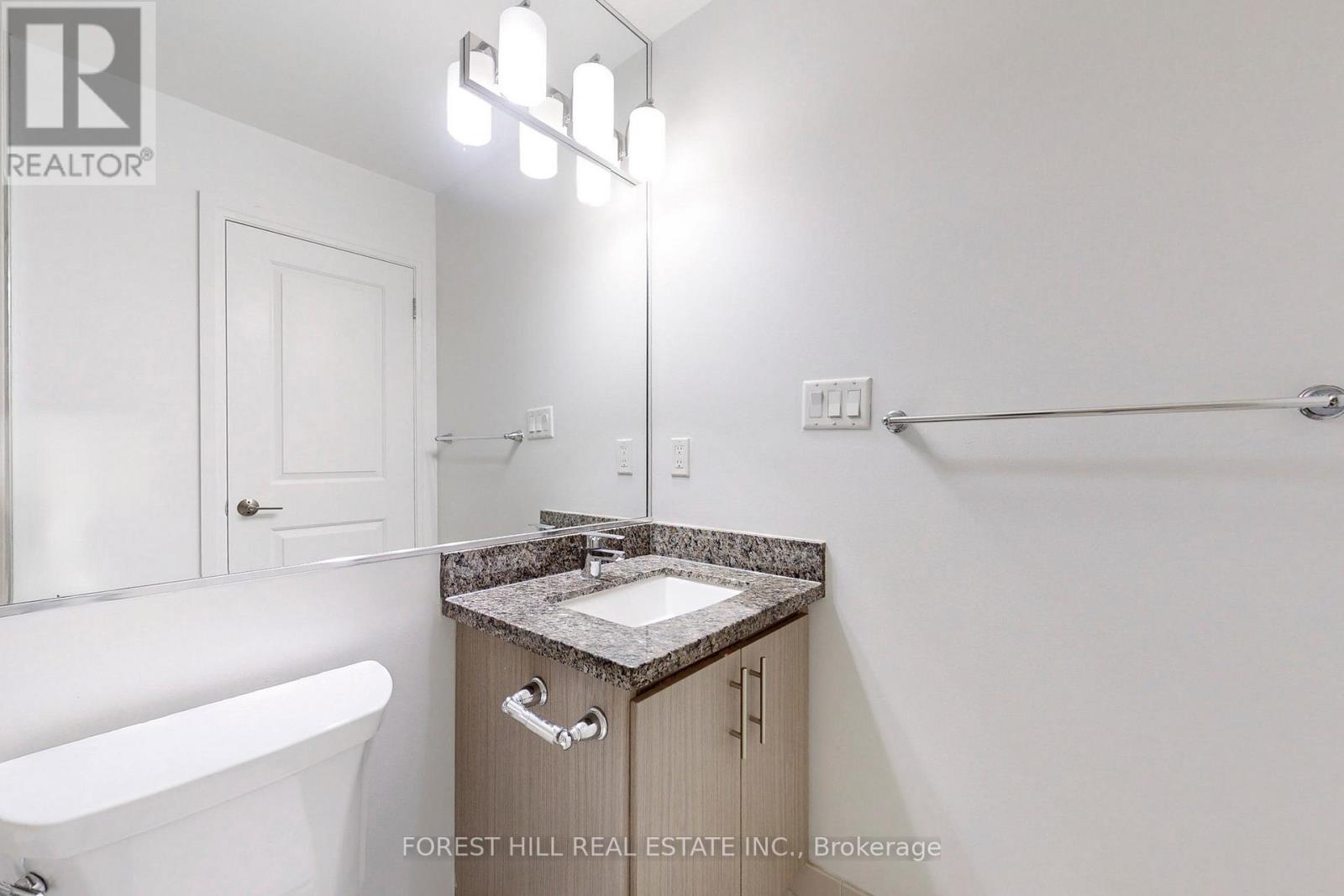 #9 -130 RAGLAN AVE, #9