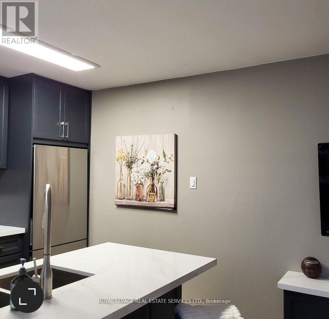#922 -80 ST. PATRICK ST, #922