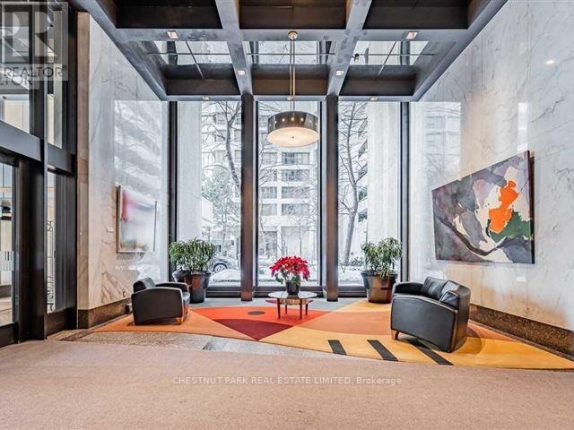#1606 -33 HARBOUR SQ, #1606