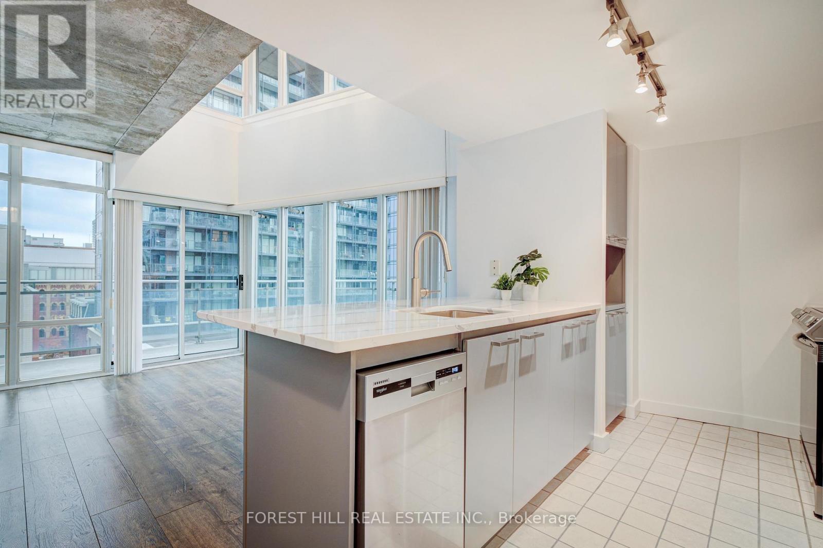 #607 -255 RICHMOND ST E, #607