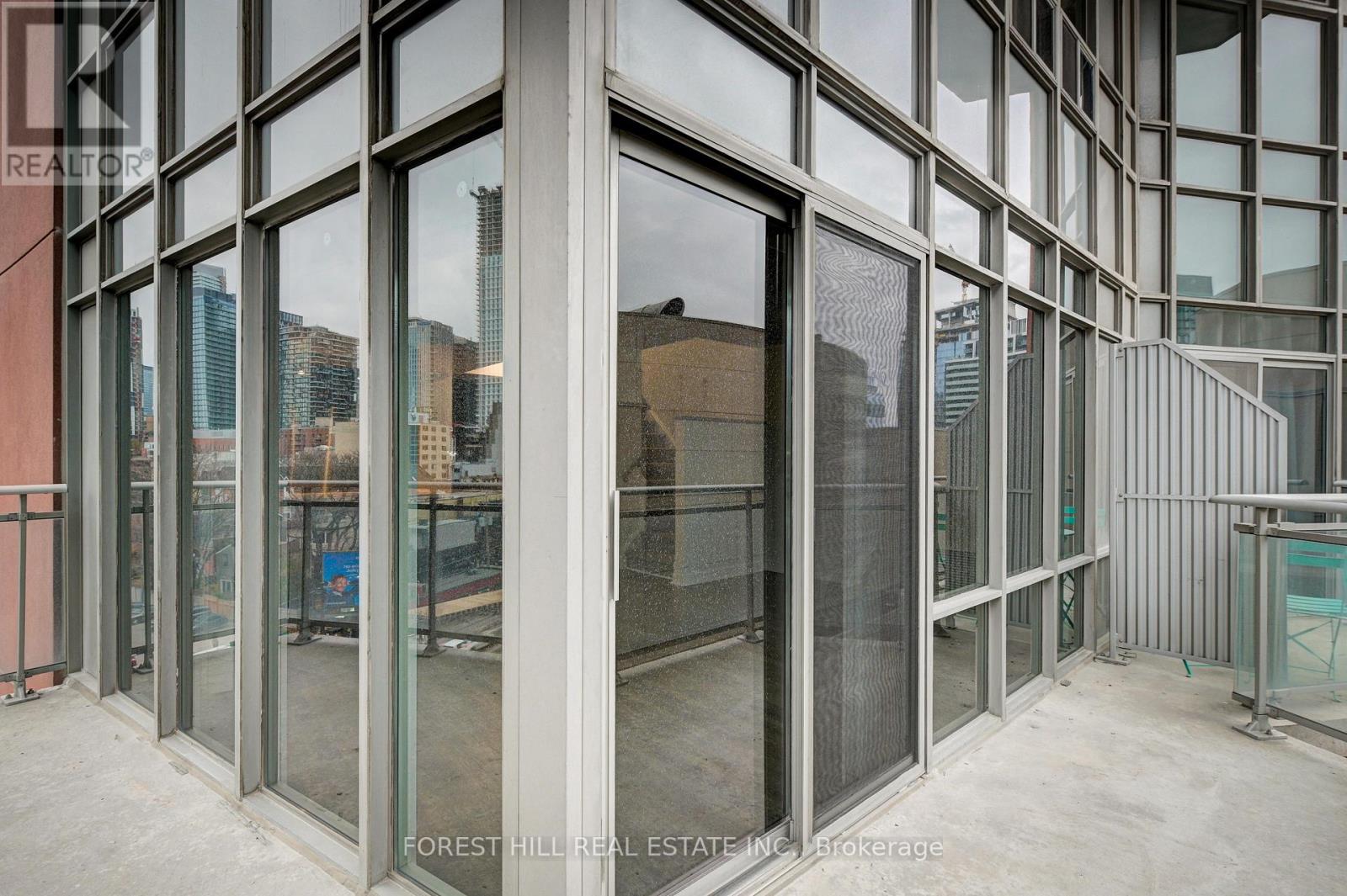 #607 -255 RICHMOND ST E, #607