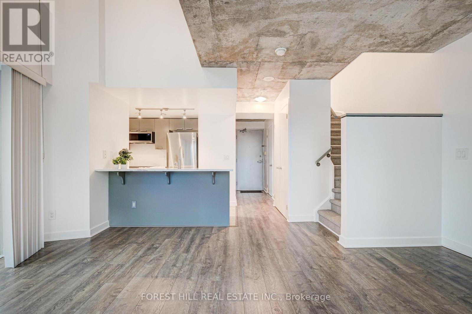 #607 -255 RICHMOND ST E, #607