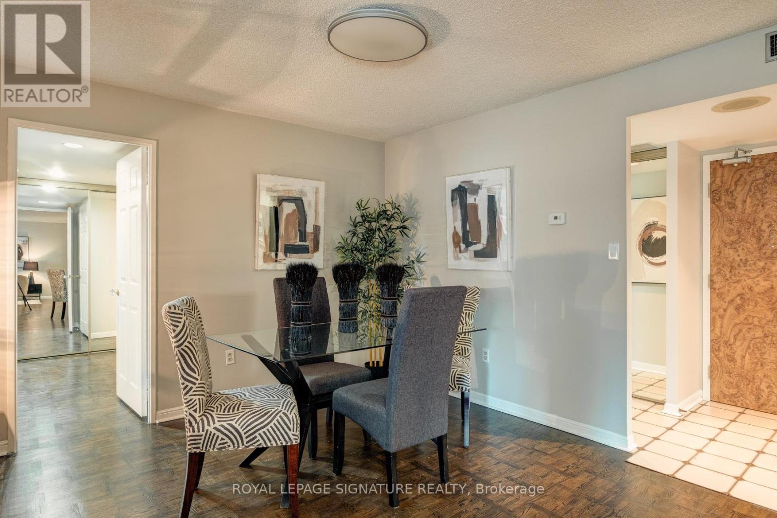 #905 -71 CHARLES ST E, #905