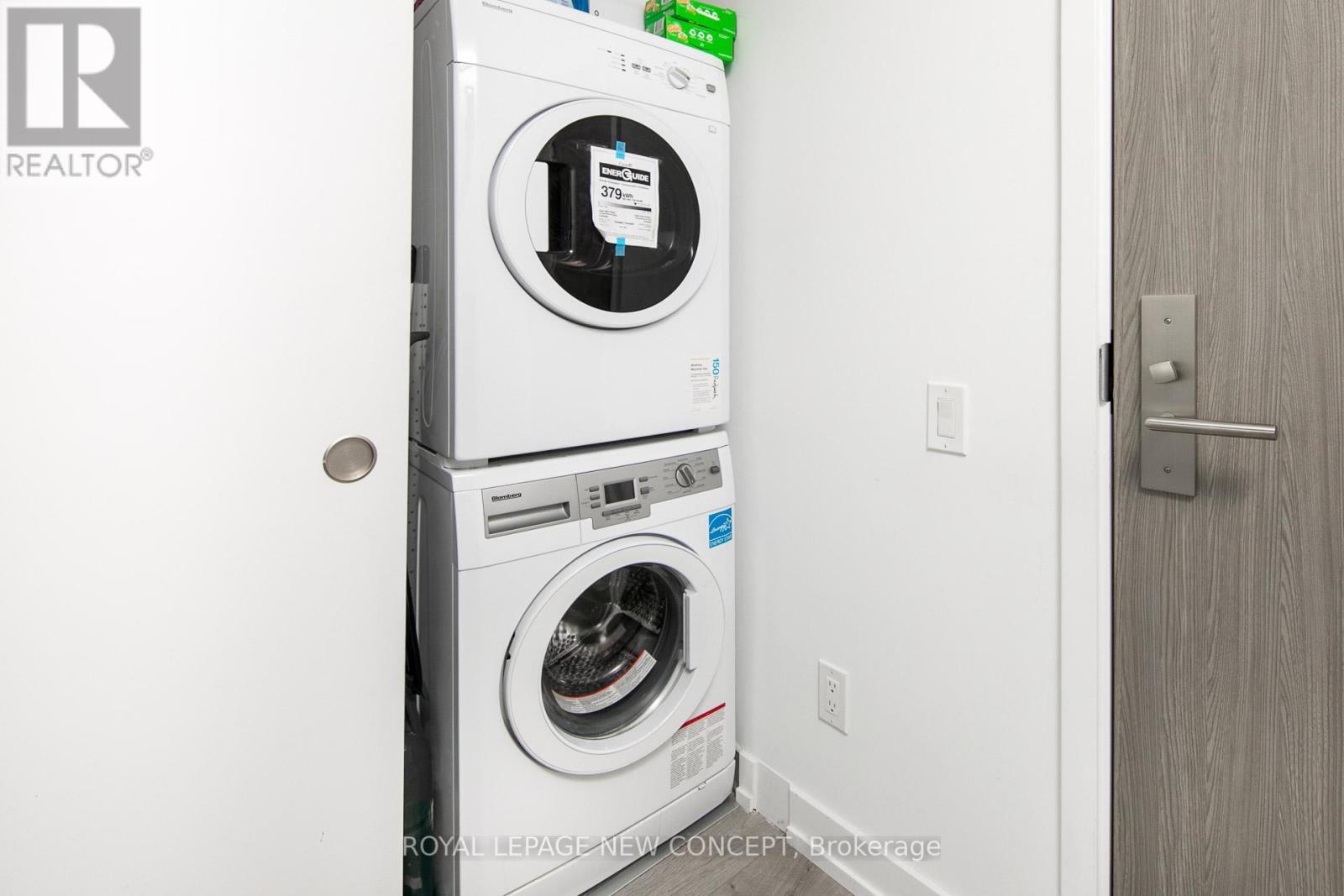 #2011 -161 ROEHAMPTON AVE, #2011