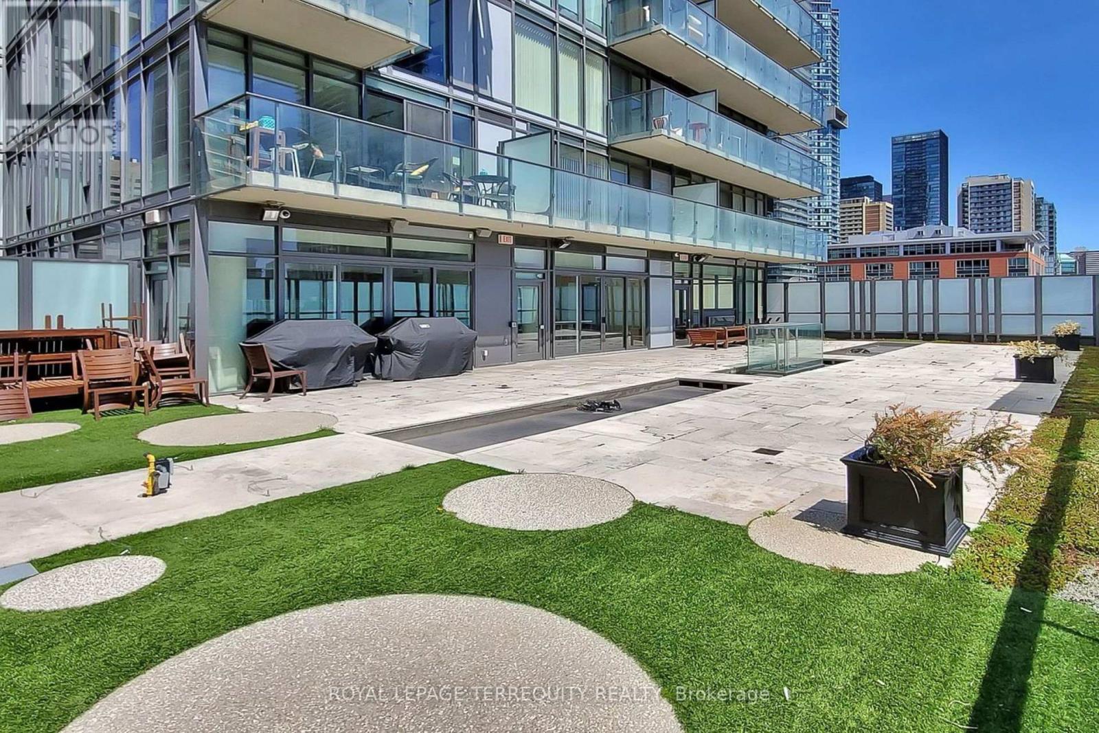 #1609 -75 ST NICHOLAS ST, #1609