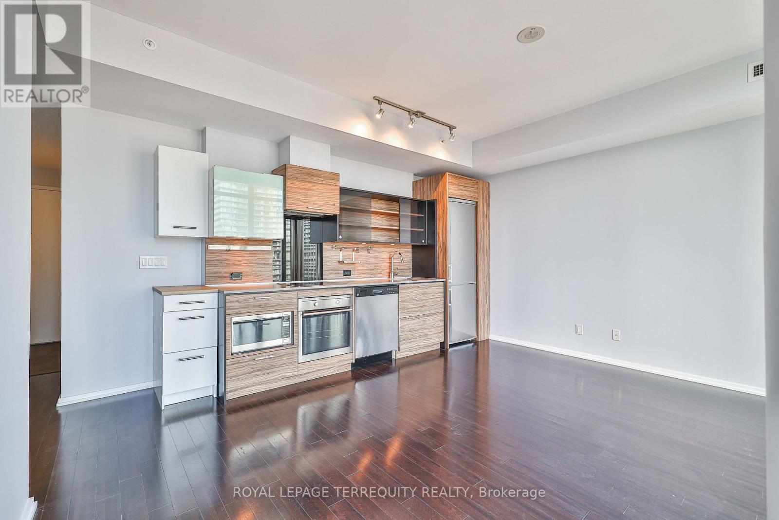 #1609 -75 ST NICHOLAS ST, #1609