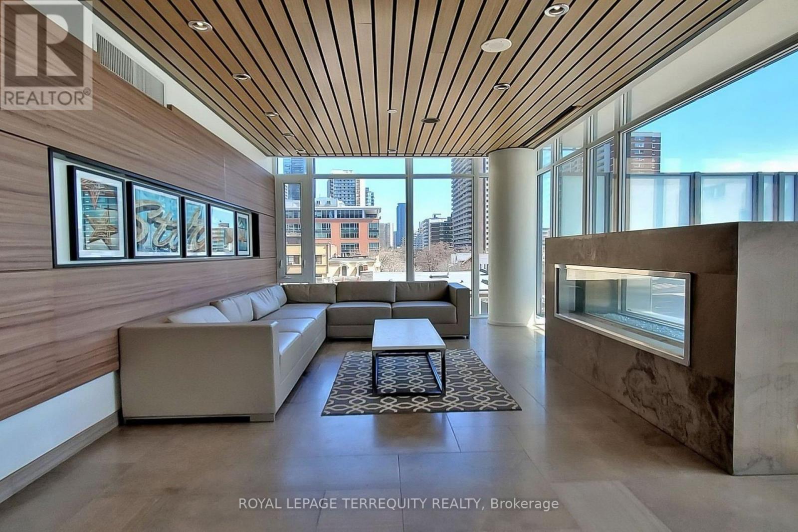 #1609 -75 ST NICHOLAS ST, #1609