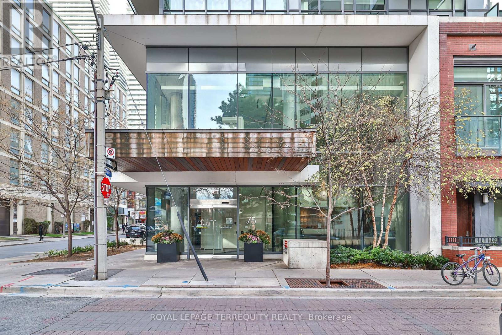 #1609 -75 ST NICHOLAS ST, #1609