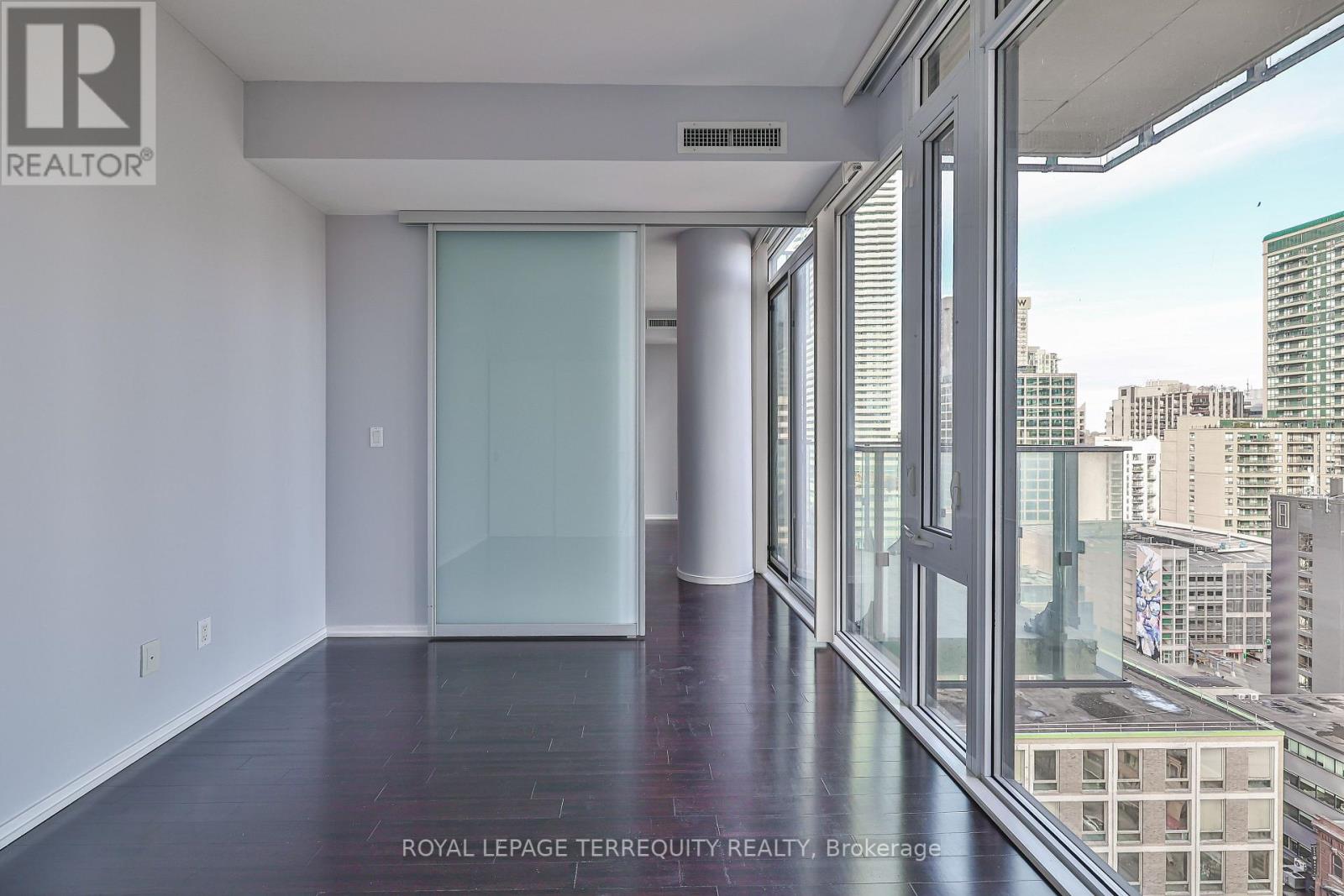 #1609 -75 ST NICHOLAS ST, #1609