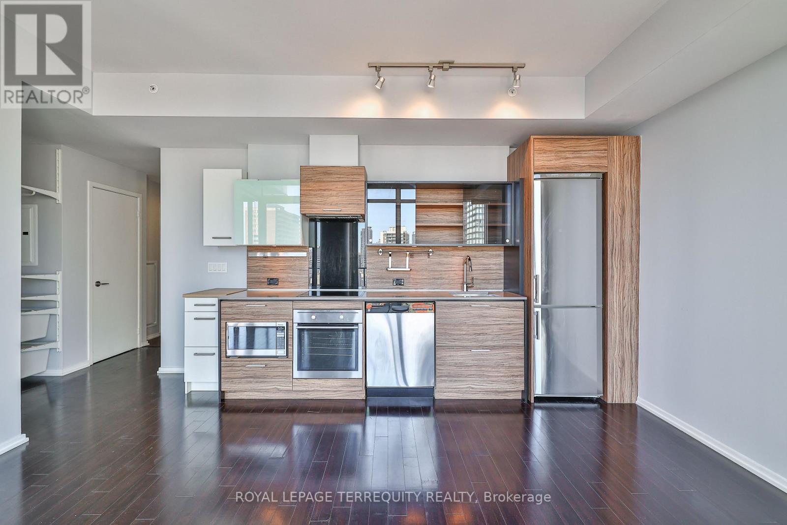 #1609 -75 ST NICHOLAS ST, #1609