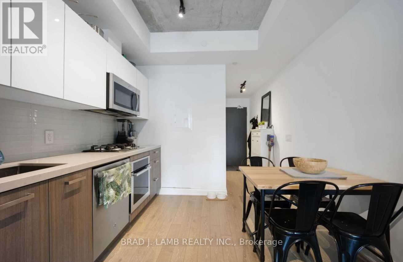 #811 -608 RICHMOND ST W, #811