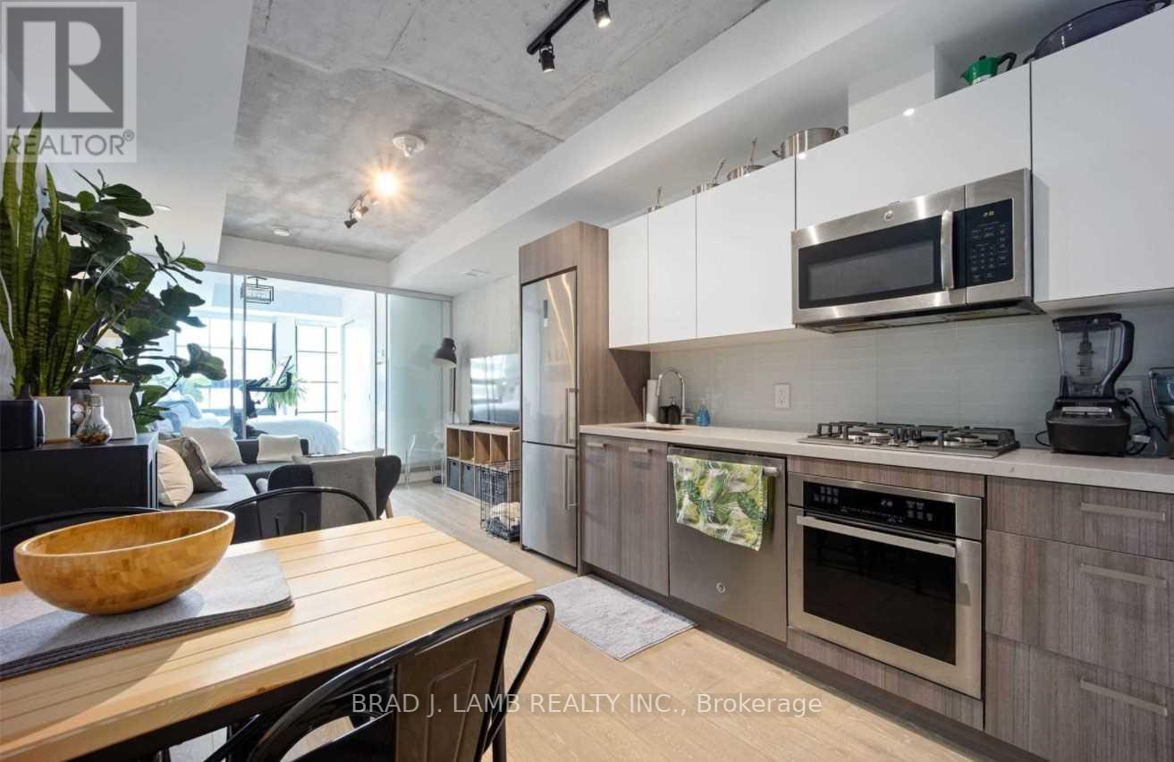 #811 -608 RICHMOND ST W, #811