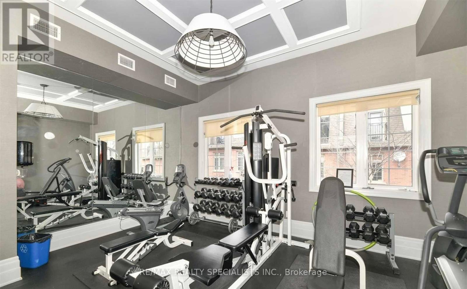 #102 -1111 AVENUE RD, #102